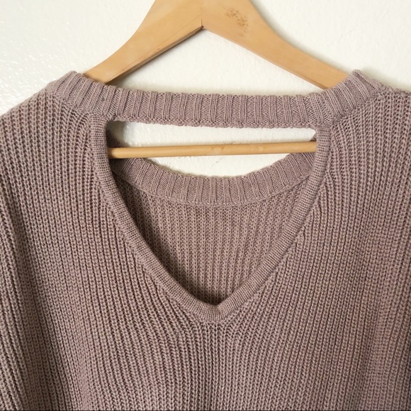 🌵Sweater🌵 - Picture 4 of 5